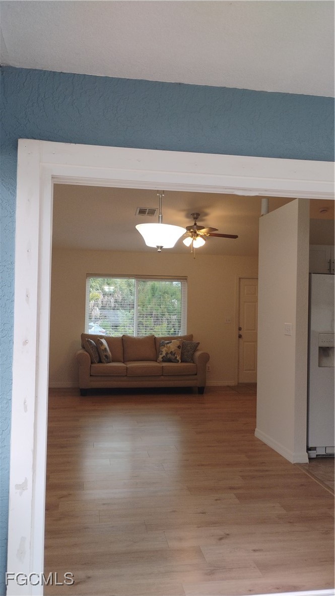 2 Bed SingleFamilyResidence for Sale in Port Charlotte, photo 10