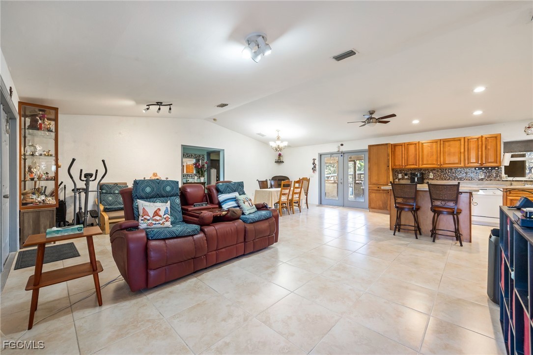 3 Bed SingleFamilyResidence for Sale in Clewiston, FL — photo 10