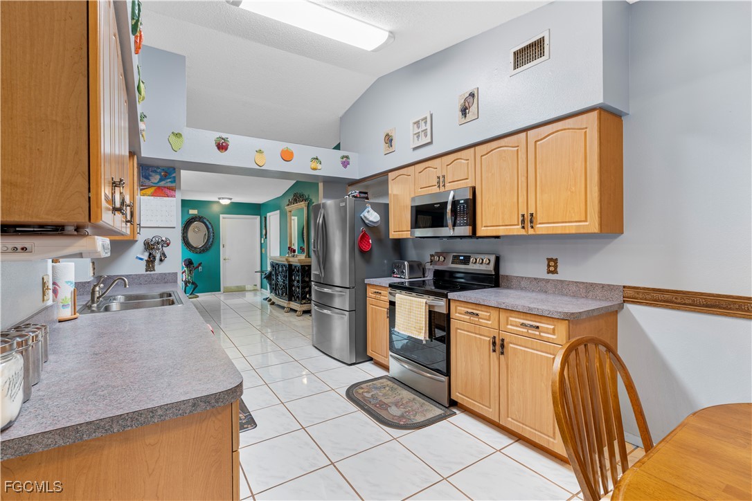 3 Bed Pool Home for Sale in North Port, photo 10