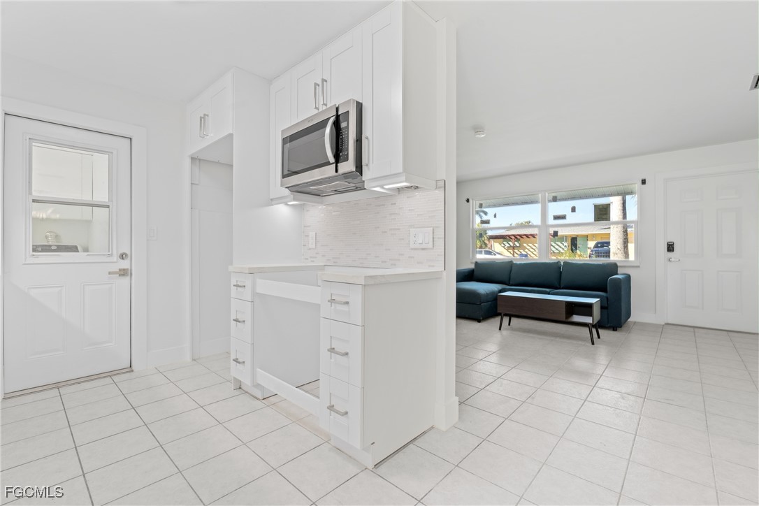 2 Bed Waterfront Home for Sale in Matlacha, FL, $399,999 — photo 10