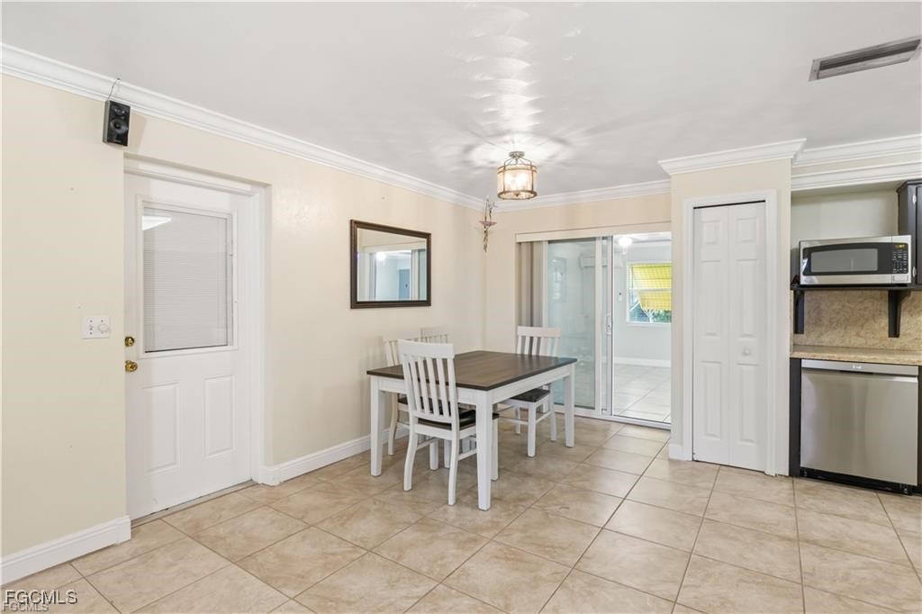 4 Bed SingleFamilyResidence for Sale in Fort Myers, photo 10