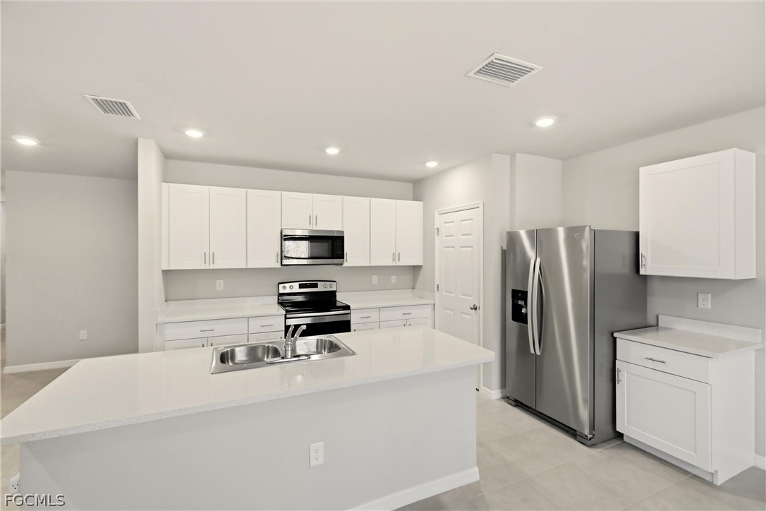 3 Bed SingleFamilyResidence for Sale in Deep Creek, FL — photo 10