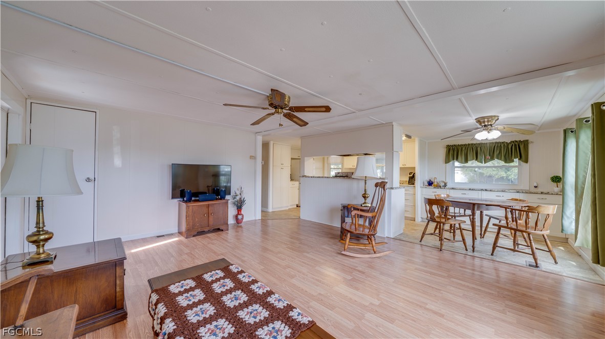2 Bed ManufacturedHome for Sale in Flamingo Bay, photo 10