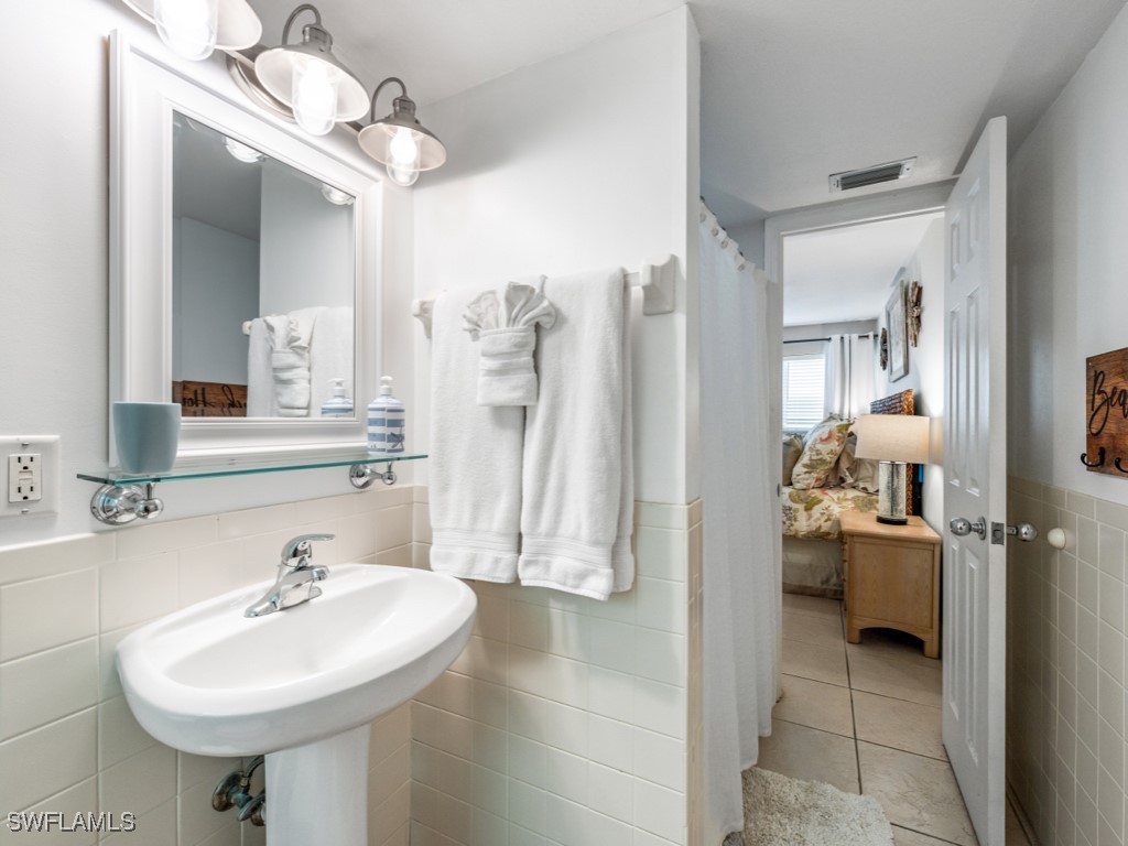 2 Bed Condominium for Sale in Naples, photo 10