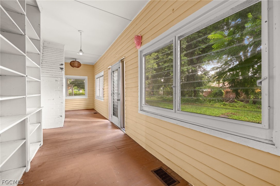 3 Bed SingleFamilyResidence for Sale in Bayshore Park, FL — photo 10