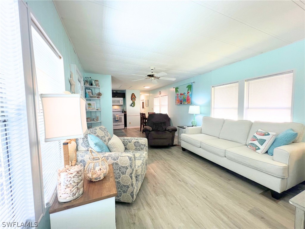 2 Bed ManufacturedHome for Sale in Naples, FL, $105,000 — photo 10