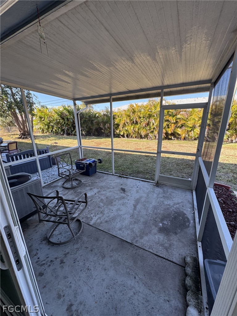 2 Bed Pool Home for Sale in Cape Coral, photo 10