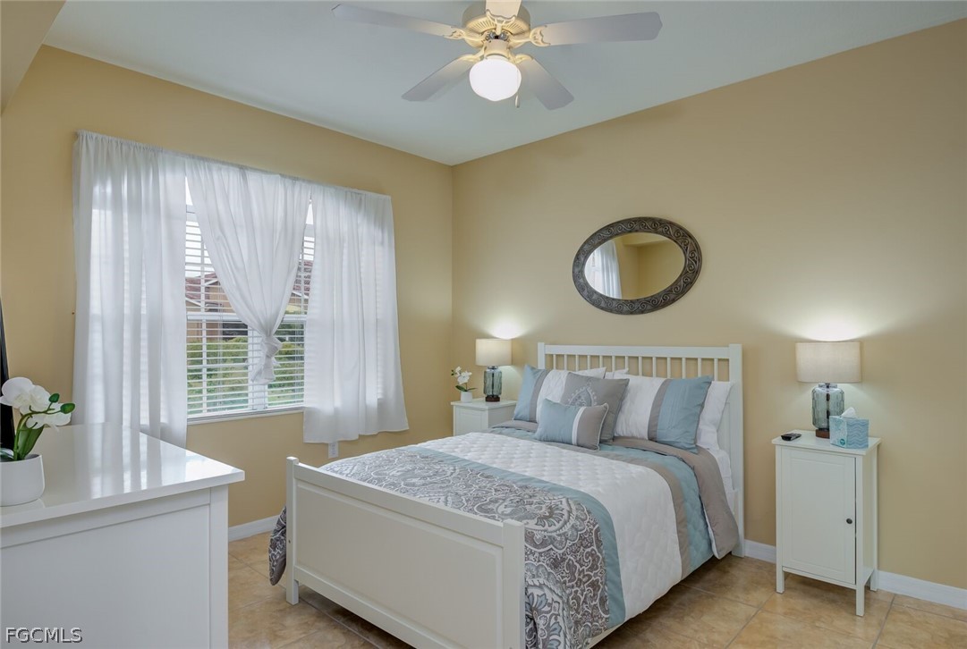 2 Bed Waterfront Home for Sale in Fort Myers, photo 10