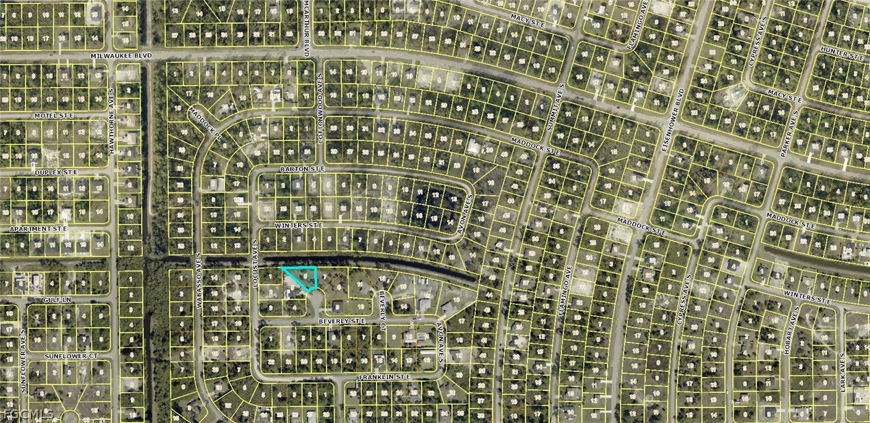 Waterfront Home for Sale in Lehigh Acres, photo 10