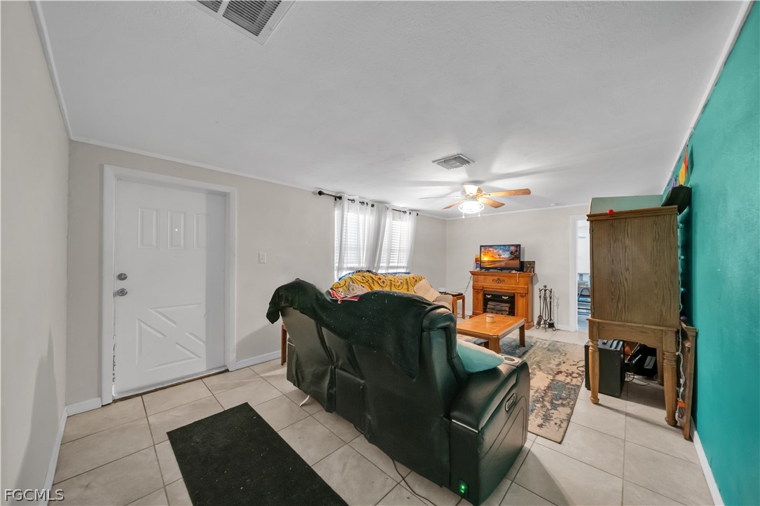 3 Bed SingleFamilyResidence for Sale in North Fort Myers, photo 10