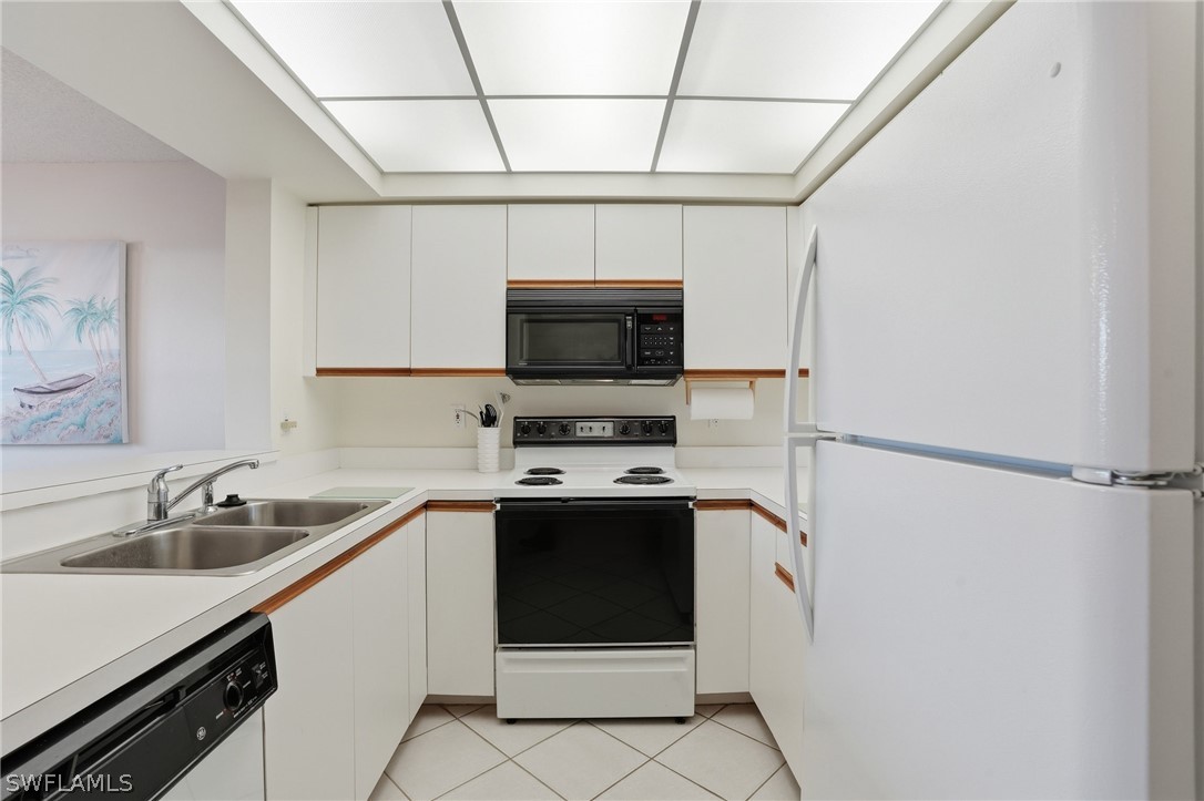 2 Bed Waterfront Home for Sale in Naples, FL, $220,000 — photo 10
