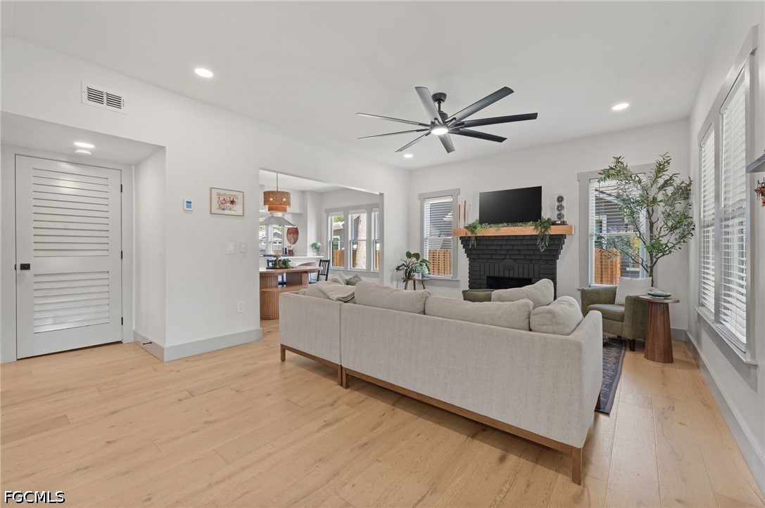 4 Bed SingleFamilyResidence for Sale in Dean Park, photo 10