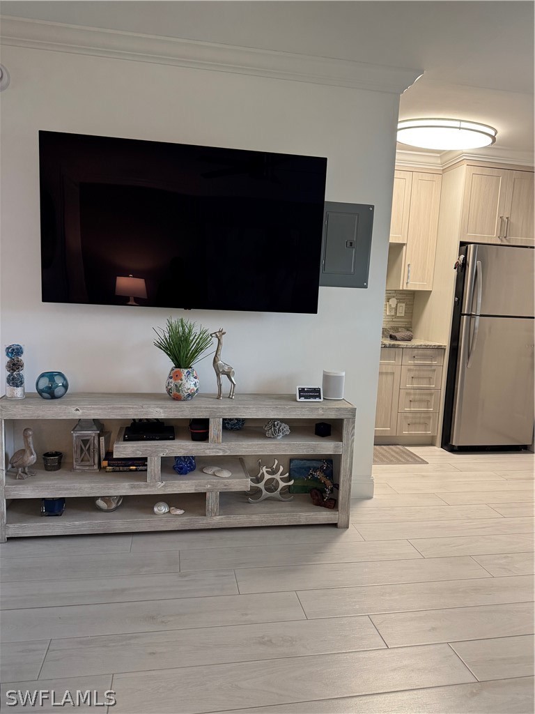 1 Bed Condominium for Sale in Seabreeze, FL, $250,000 — photo 10