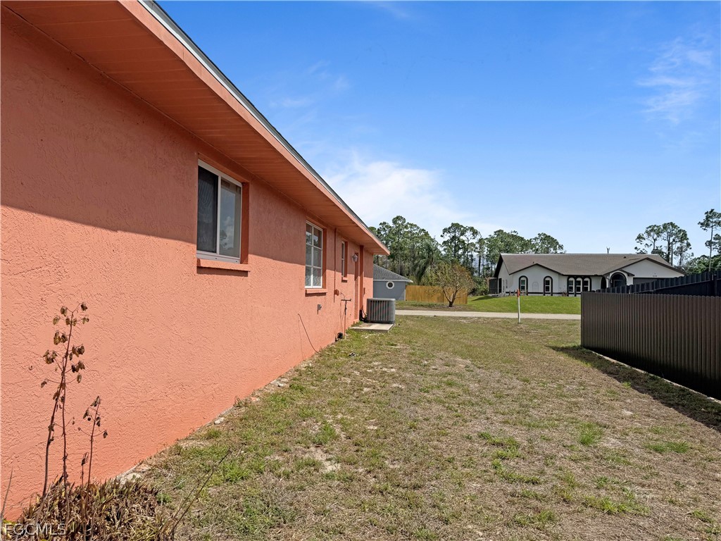 3 Bed SingleFamilyResidence for Sale in Lehigh Acres, photo 10