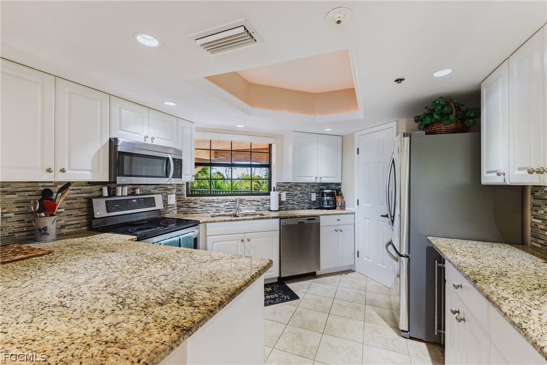 2 Bed Condominium for Sale in Punta Gorda, FL, $200,000 — photo 10