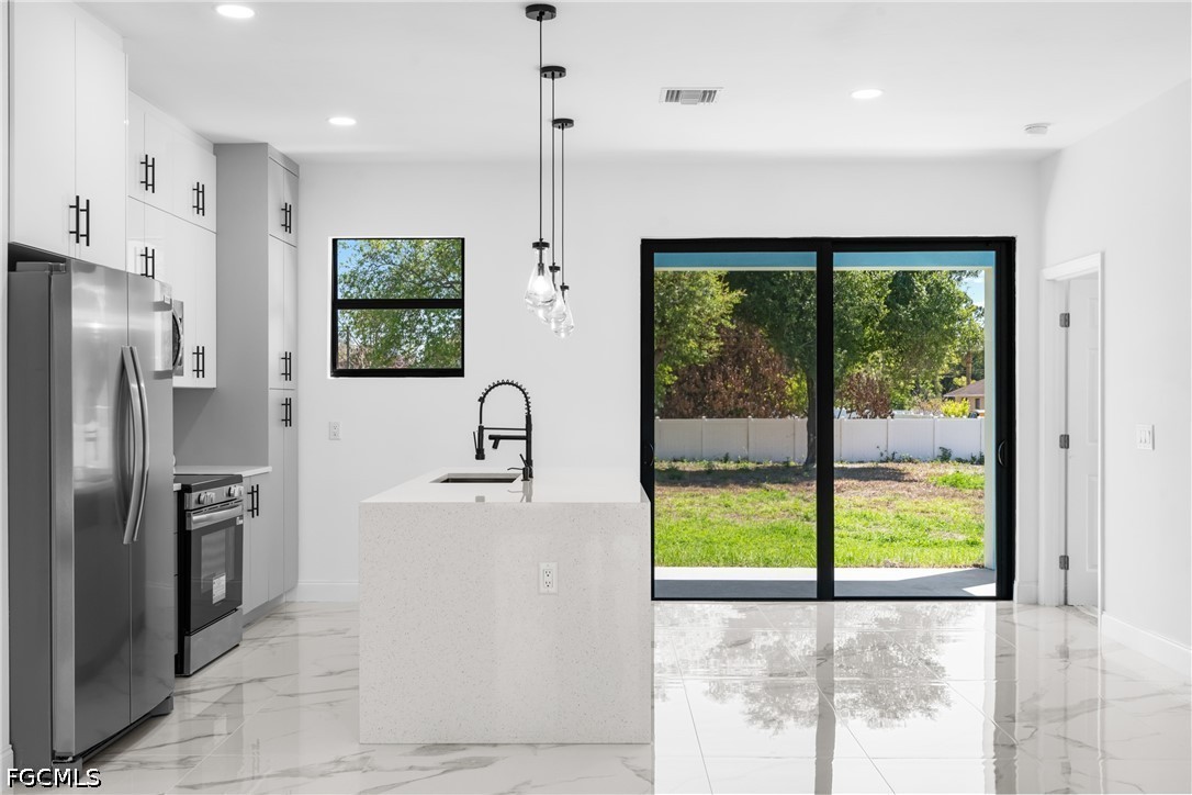 3 Bed SingleFamilyResidence for Sale in Lehigh Acres, photo 10