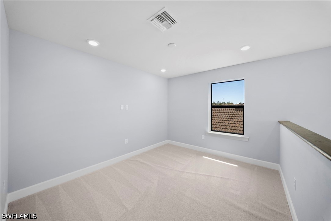 3 Bed SingleFamilyResidence for Sale in Westbrook, photo 10