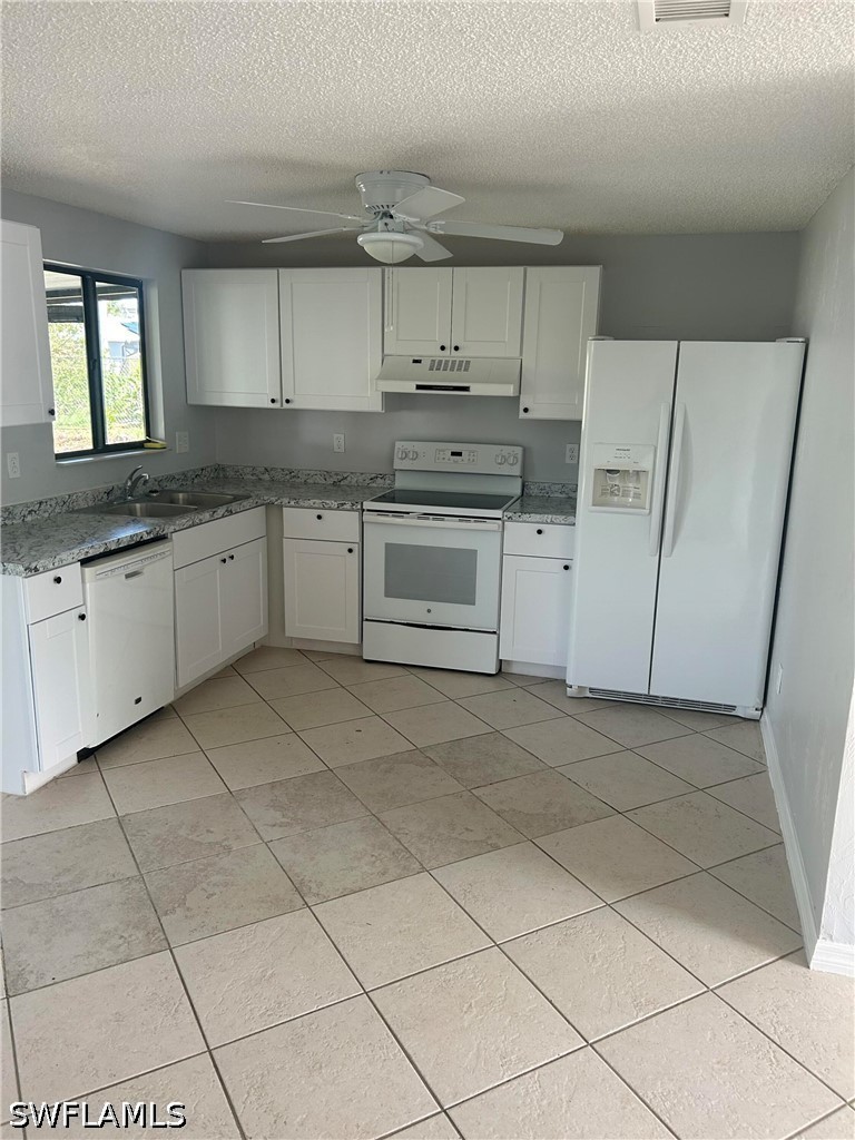 2 Bed SingleFamilyResidence for Sale in San Carlos Park, photo 10