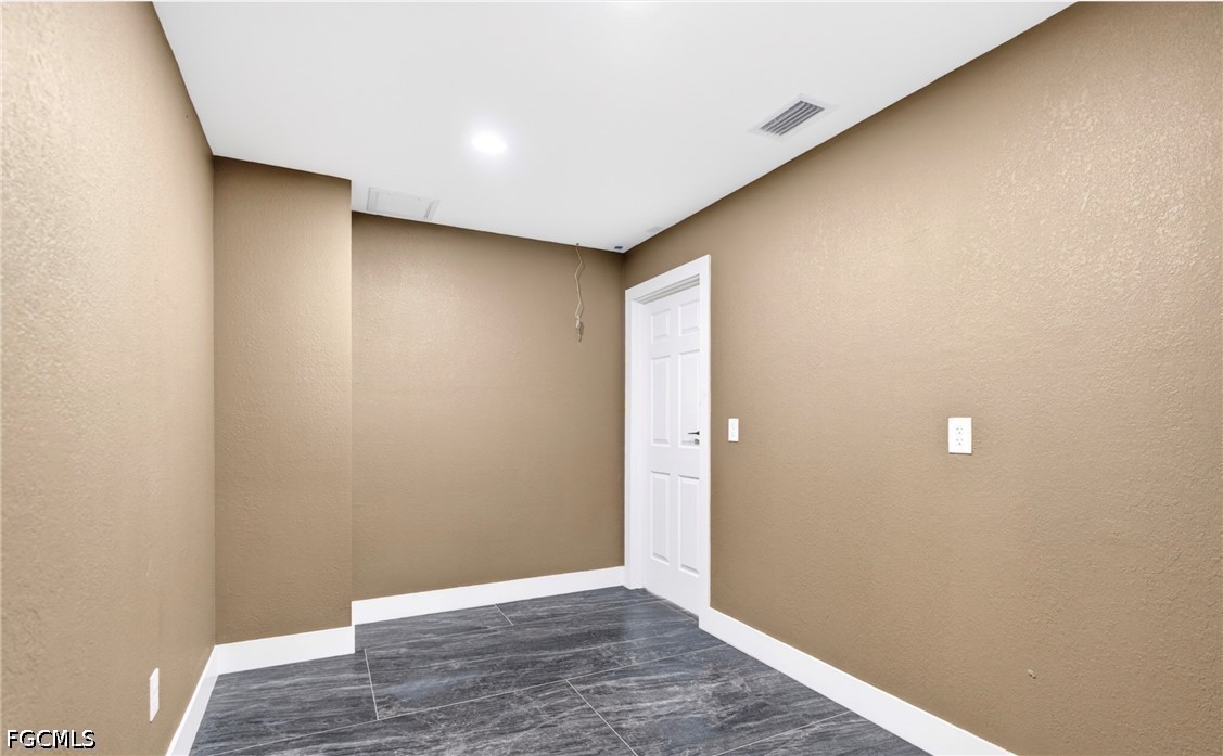 Retail for Sale in North Fort Myers, photo 10