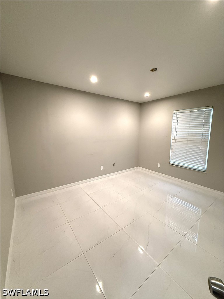 4 Bed SingleFamilyResidence for Sale in Naples, photo 10