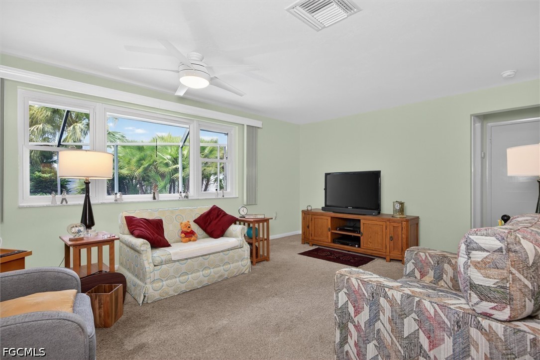 4 Bed SingleFamilyResidence for Sale in Tanglewood, FL — photo 10