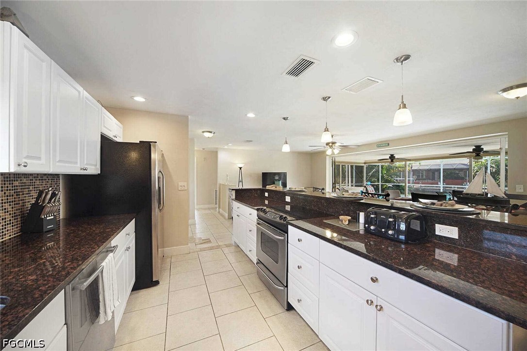 3 Bed Pool Home for Sale in Cape Coral, photo 10