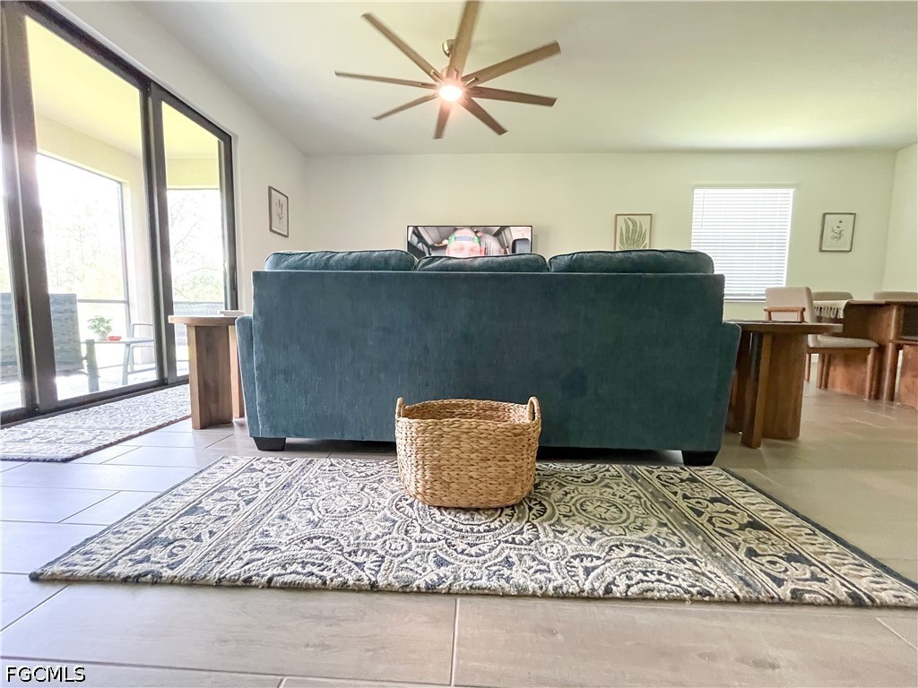 4 Bed SingleFamilyResidence for Sale in Timber Creek, photo 10
