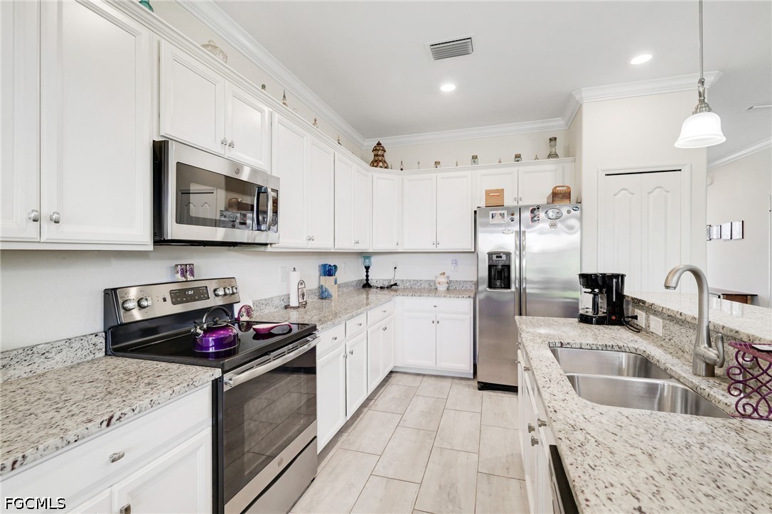 4 Bed SingleFamilyResidence for Sale in Mirada, FL, $465,000 — photo 10