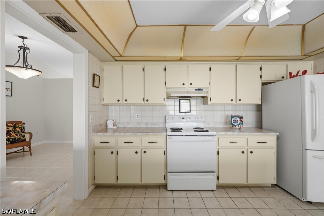 3 Bed SingleFamilyResidence for Sale in Naples, photo 10