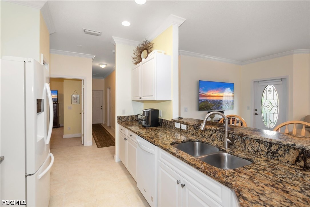 3 Bed Condominium for Sale in Kings Green, photo 10