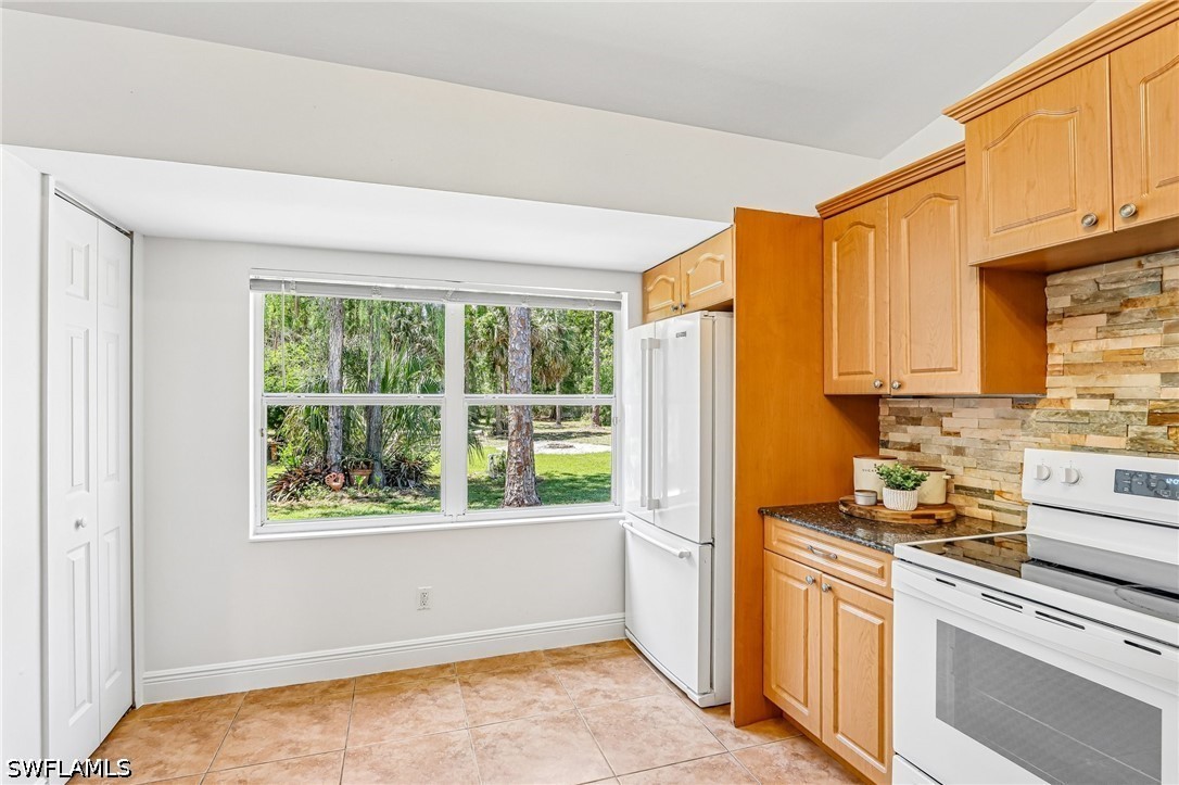 3 Bed SingleFamilyResidence for Sale in Naples, photo 10