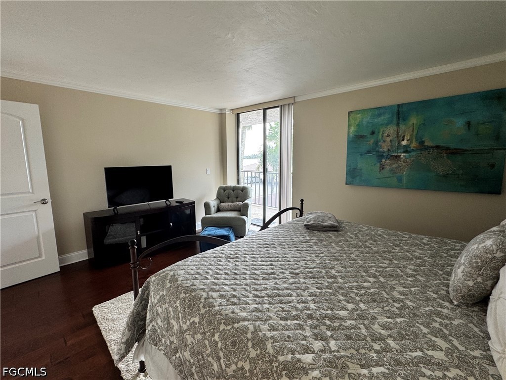 1 Bed Waterfront Home for Sale in Schooner Bay, photo 10