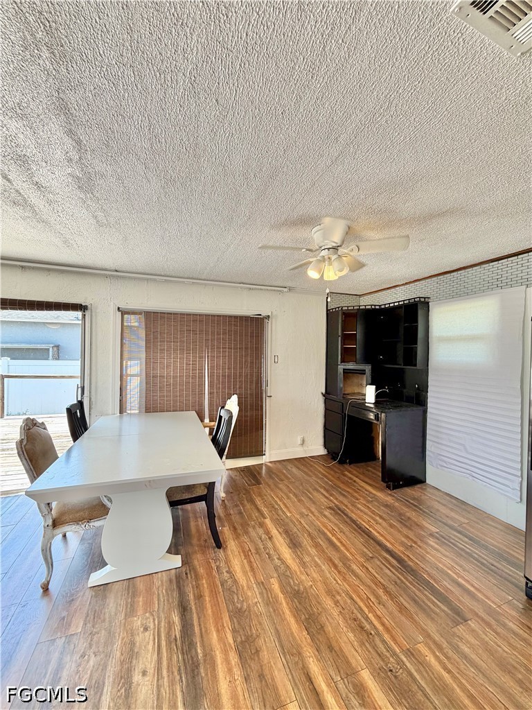 3 Bed SingleFamilyResidence for Sale in San Carlos Park, photo 10