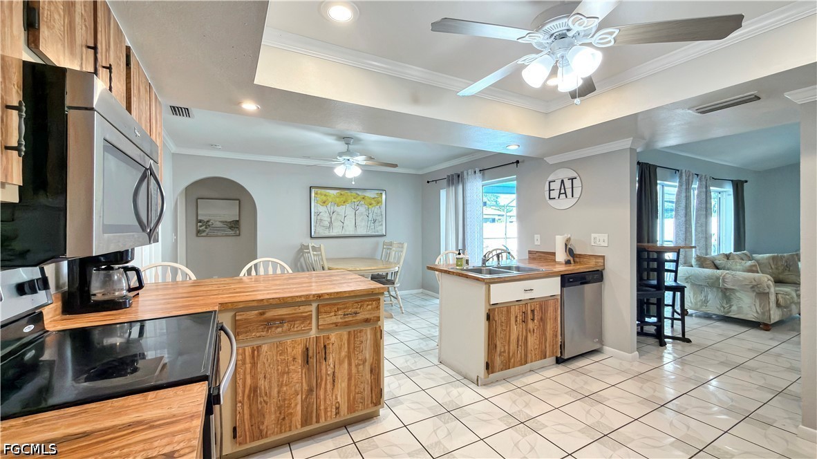 3 Bed Pool Home for Sale in Cape Coral, photo 10