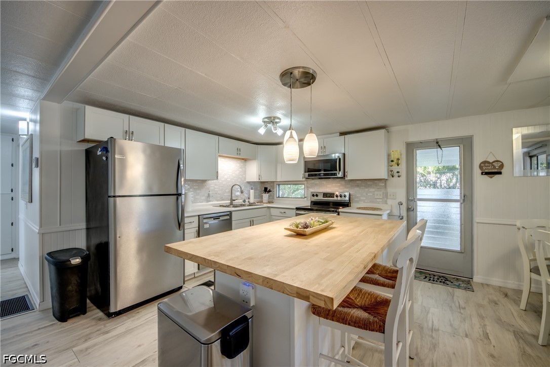2 Bed ManufacturedHome for Sale in Old Bridge Village, FL — photo 10