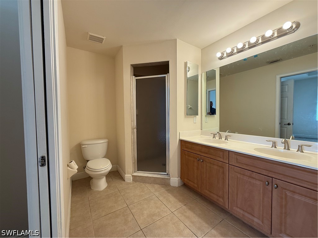 2 Bed Waterfront Home for Sale in Cape Coral, photo 10