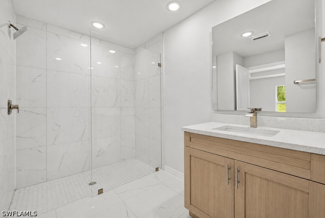 3 Bed SingleFamilyResidence for Sale in Lehigh Acres, photo 10