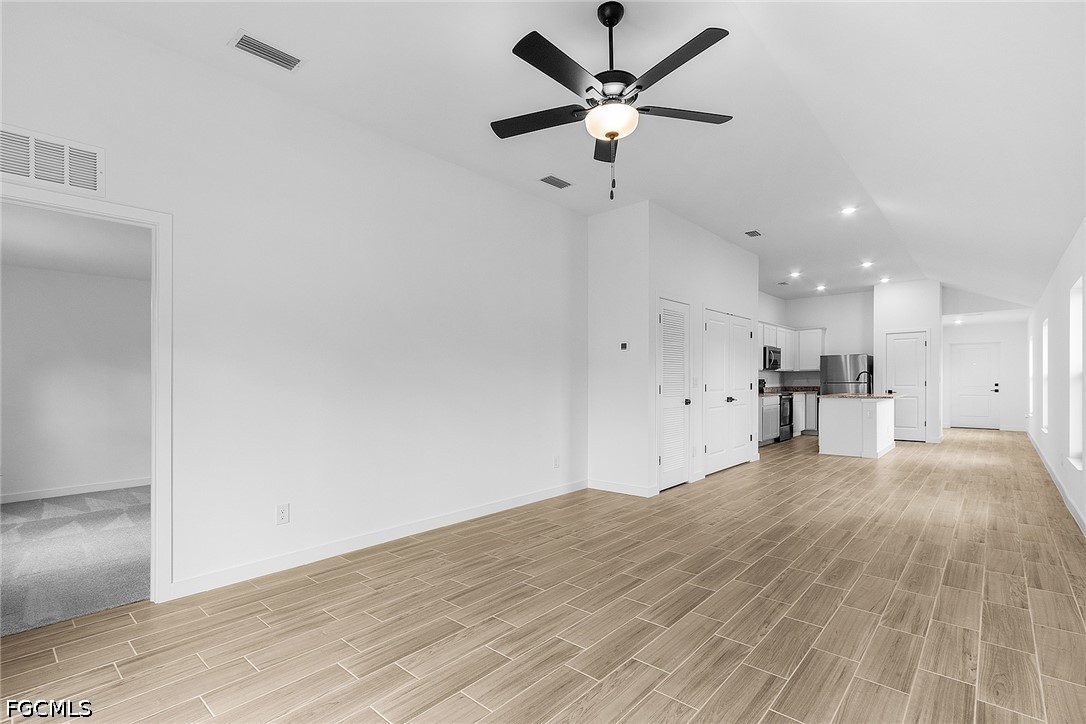3 Bed SingleFamilyResidence for Sale in Mirror Lakes, FL — photo 10