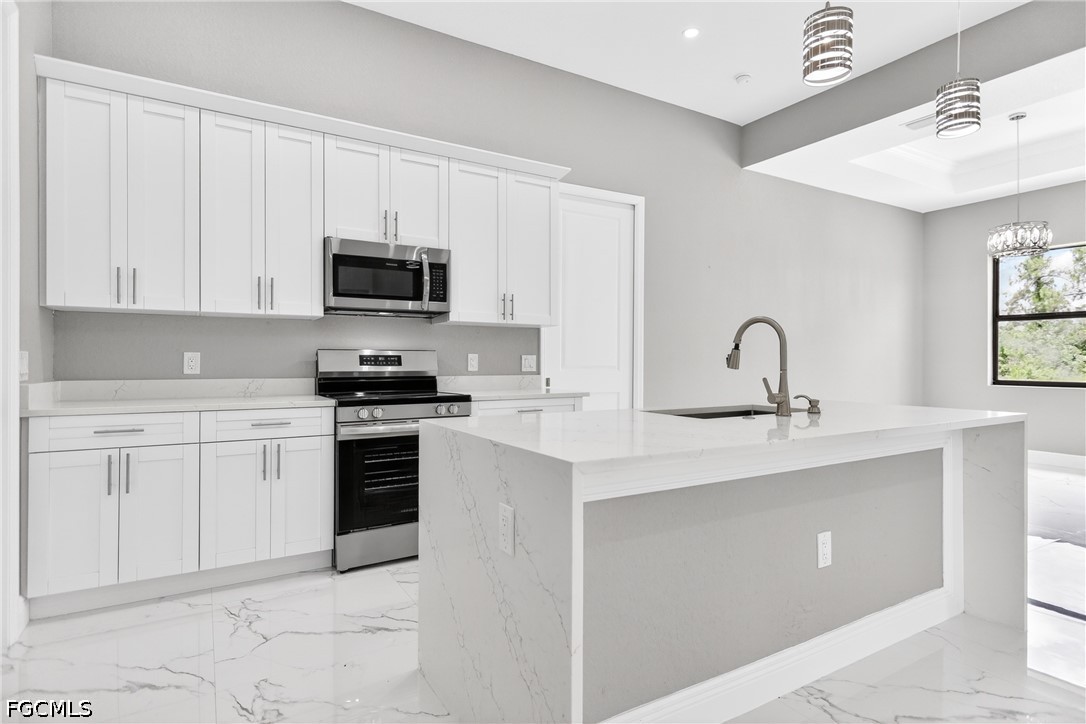 4 Bed SingleFamilyResidence for Sale in Lehigh Acres, photo 10
