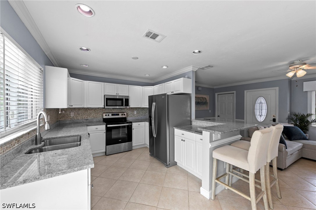 3 Bed Pool Home for Sale in Cape Coral, photo 10