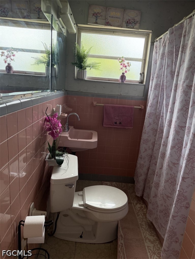 3 Bed SingleFamilyResidence for Sale in Fort Myers, photo 10
