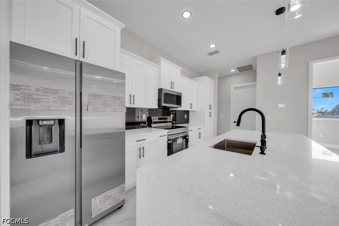 3 Bed SingleFamilyResidence for Sale in Lehigh Acres, photo 10