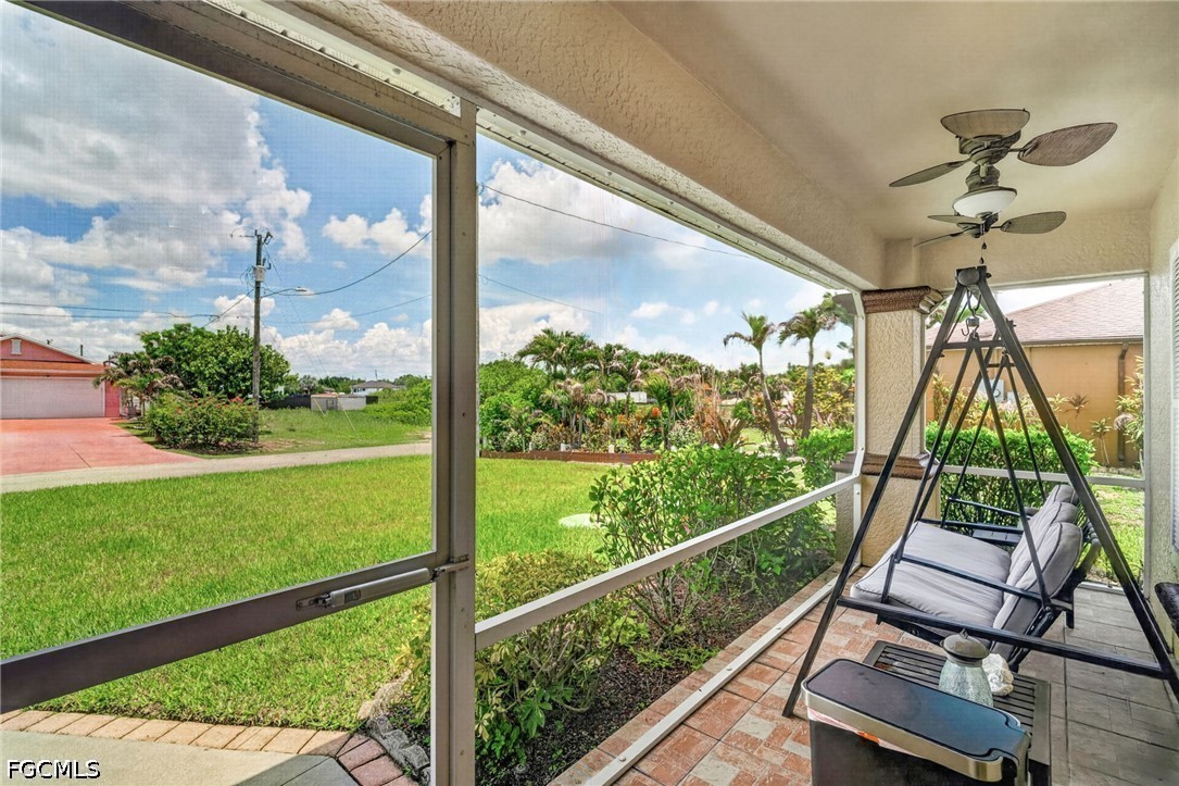 3 Bed Waterfront Home for Sale in Lehigh Acres, photo 10