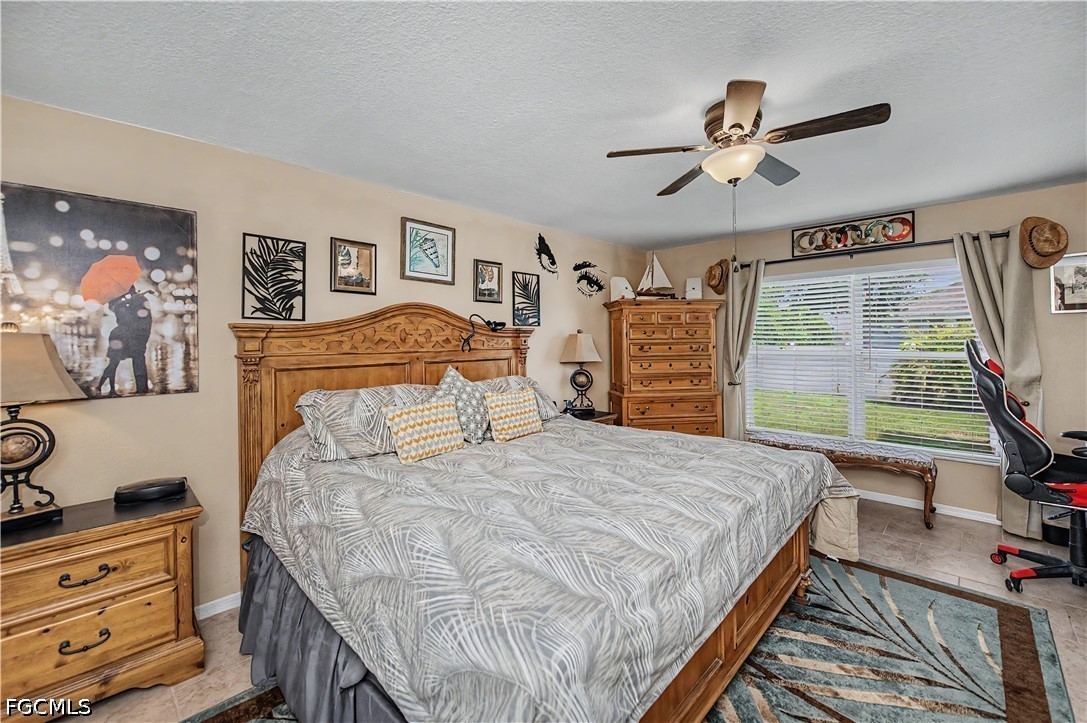 3 Bed SingleFamilyResidence for Sale in Cape Coral, photo 10