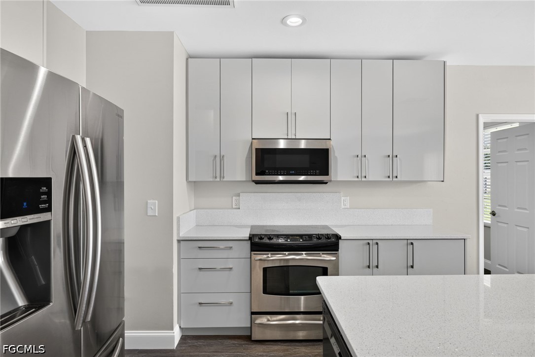 3 Bed SingleFamilyResidence for Sale in Lehigh Acres, photo 10
