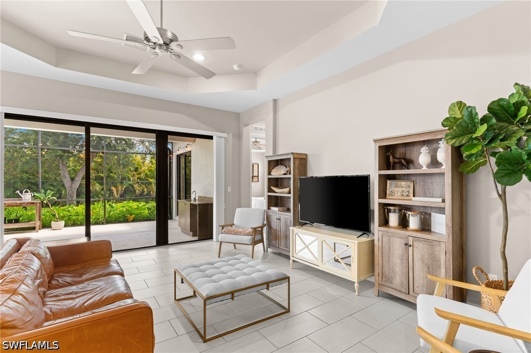 3 Bed SingleFamilyResidence for Sale in Naples, photo 10