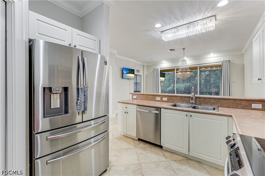 4 Bed SingleFamilyResidence for Sale in Estero, photo 10