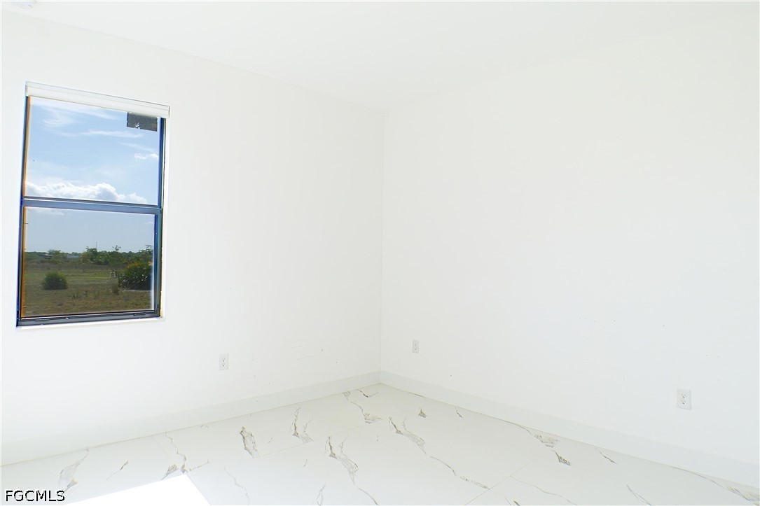 3 Bed SingleFamilyResidence for Sale in Naples, photo 10