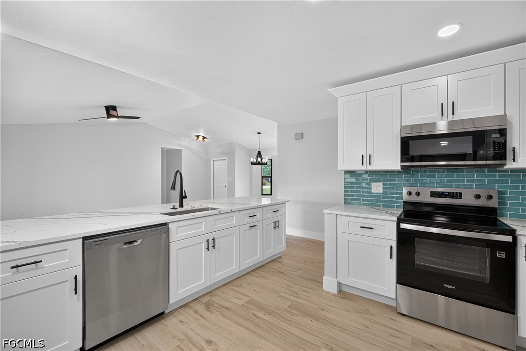 3 Bed SingleFamilyResidence for Sale in Cape Coral, photo 10