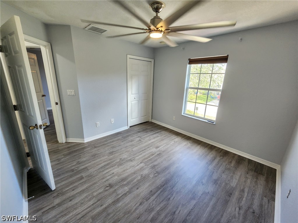 3 Bed SingleFamilyResidence for Sale in Oak Crest Villas, photo 10